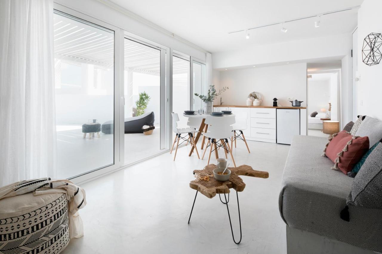 Infinite Blue Luxury Suites Fira  Eksteriør bilde